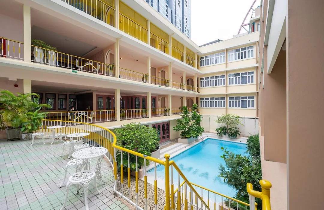 Miami Hotel Bangkok - SHA Plus-1